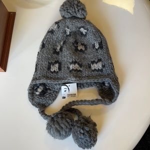 NWT EUGENIA KIM POM POM PERUVIAN WOOL BEANIE!